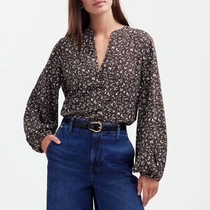 Madewell V-Neck Long Sleeve Top in Dark Carob